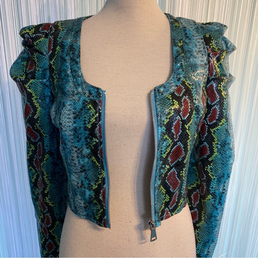 Azalea Wang Faux Snake Skin Crop Jacket NWT Size Small